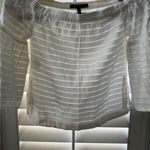 BCBGMaxAzria White Striped Blouse XXS bell sleeves slits on‎ side